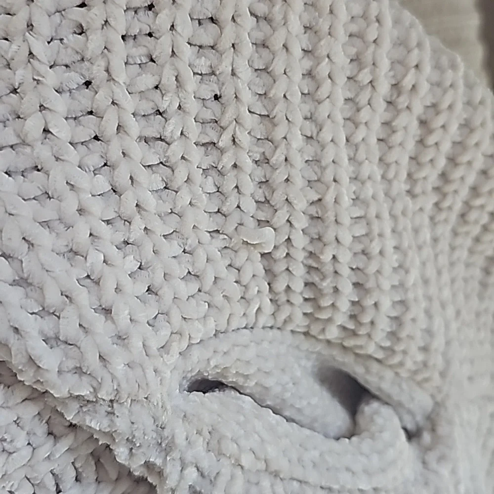 Oversized Sweater - Picture 3 of 5